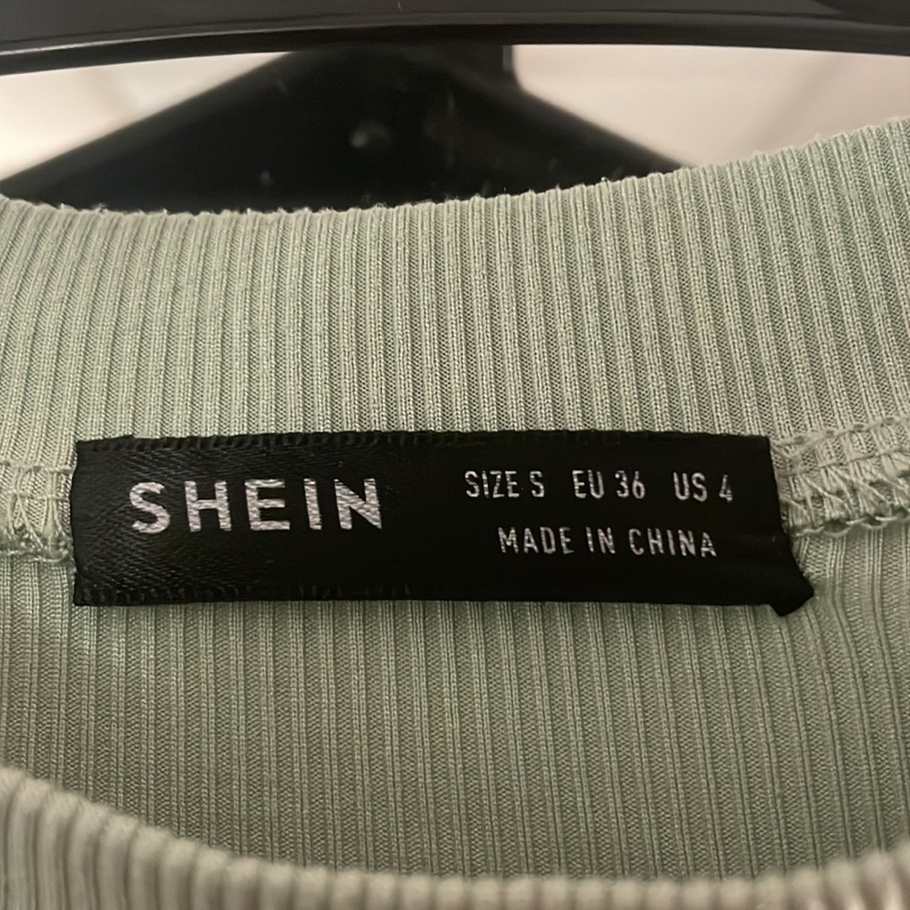 Shein: Cropped Shirt - Picture 2 of 3
